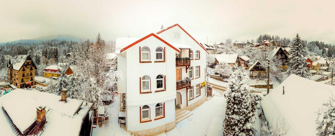 Pensiunea Nicolas Sinaia Exterior photo